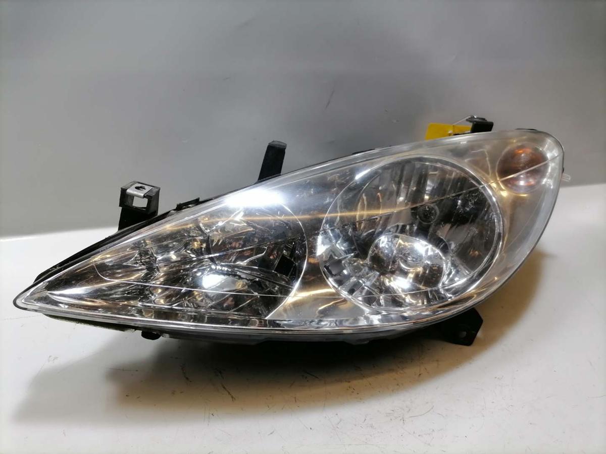 Peugeot 307 Scheinwerfer vorn links Halogen Zubehör TYC Bj.2002